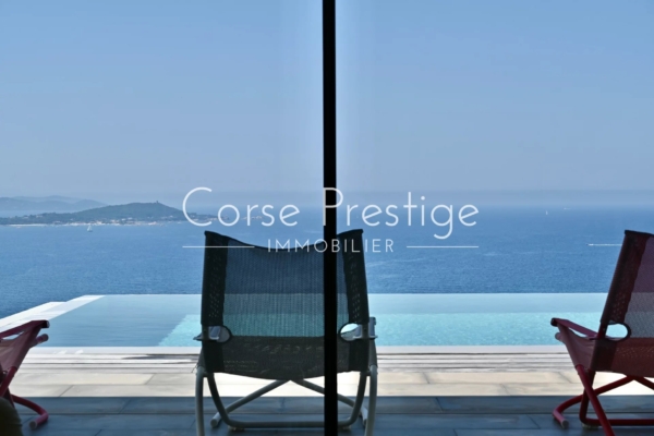 Villa avec piscine en bord de mer - Porticcio - Rive Sud - Ajaccio - Corse - REF P72