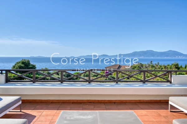 Villa à vendre en bord de mer - Ajaccio - Corse du Sud - REF P50