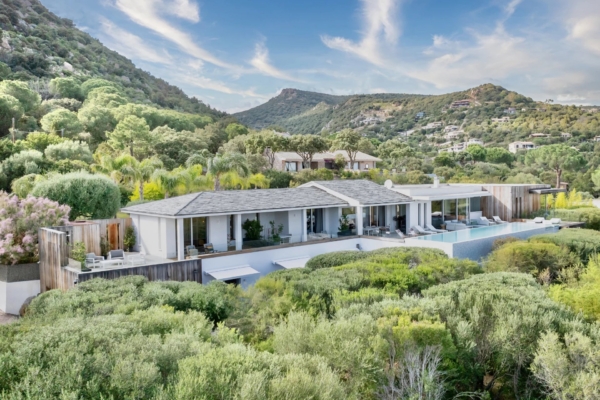 Location villa de luxe avec piscine – Porto Vecchio - REF PR032